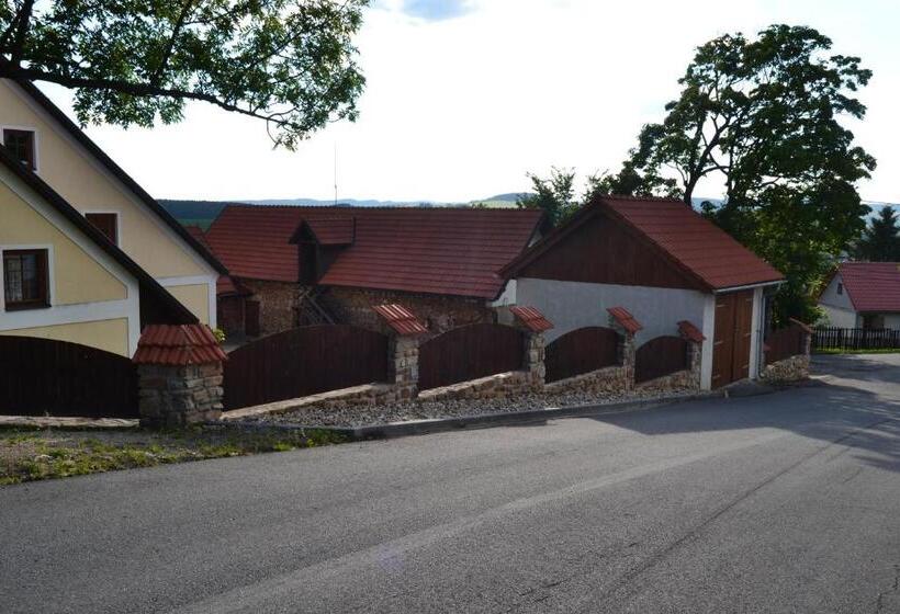 펜션 Ubytování Na Hájence