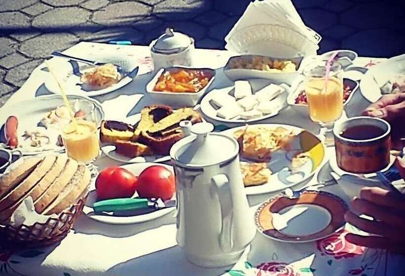 פנסיון Vila Lili Guest House   Berat