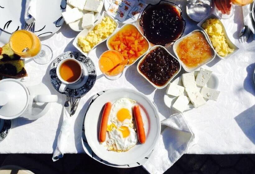 פנסיון Vila Lili Guest House   Berat