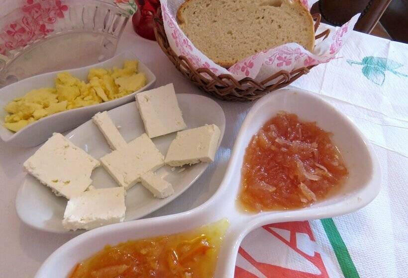 פנסיון Vila Lili Guest House   Berat