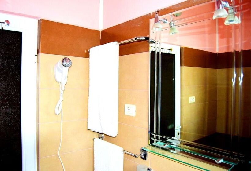 פנסיון Vila Lili Guest House   Berat