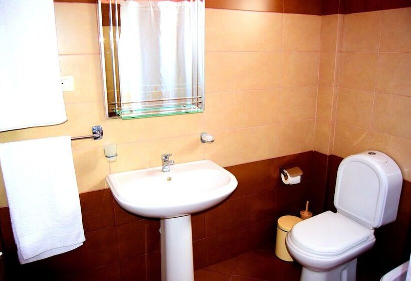 פנסיון Vila Lili Guest House   Berat