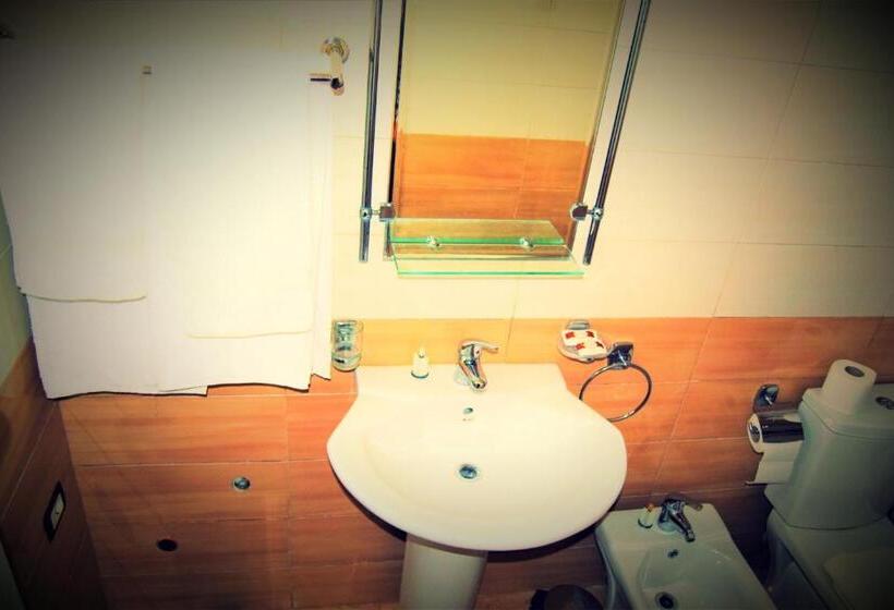 פנסיון Vila Lili Guest House   Berat