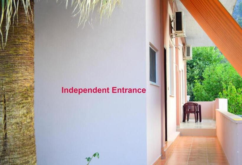 פנסיון Vila Lili Guest House   Berat