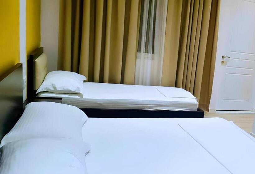 פנסיון Vila Lili Guest House   Berat