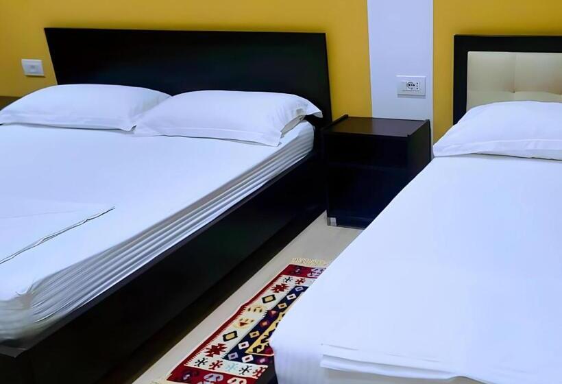 פנסיון Vila Lili Guest House   Berat