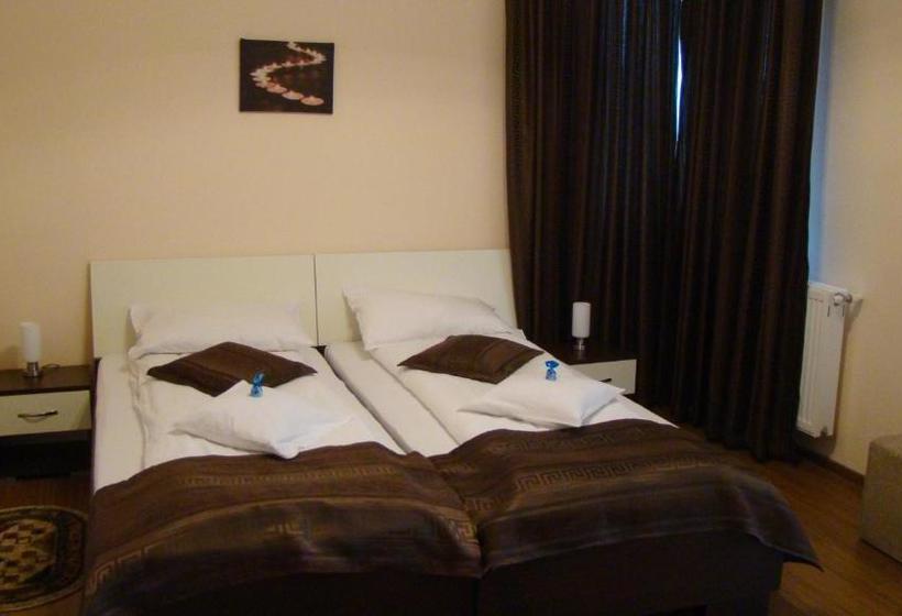 Pensiunea Queen Mary