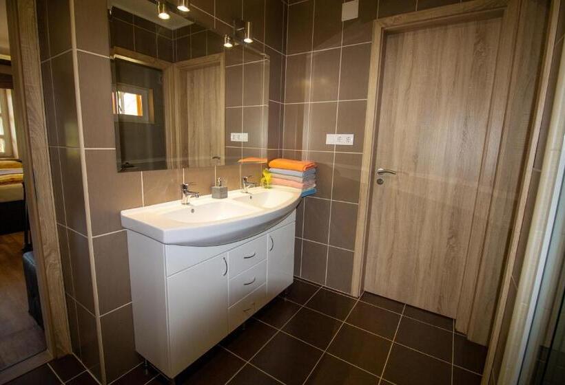 Radics Panzió étterem és Pihenő Központ