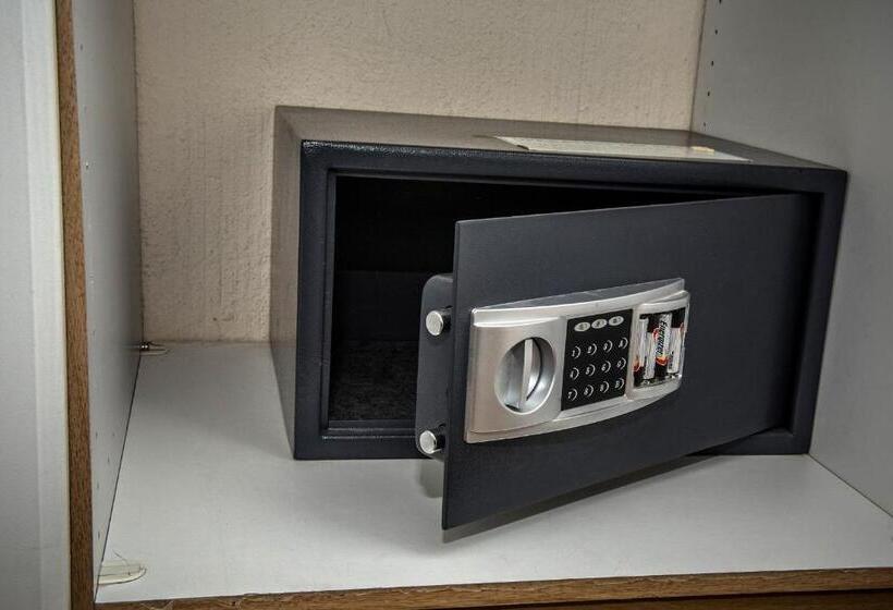 منتجع First Group Qwantani