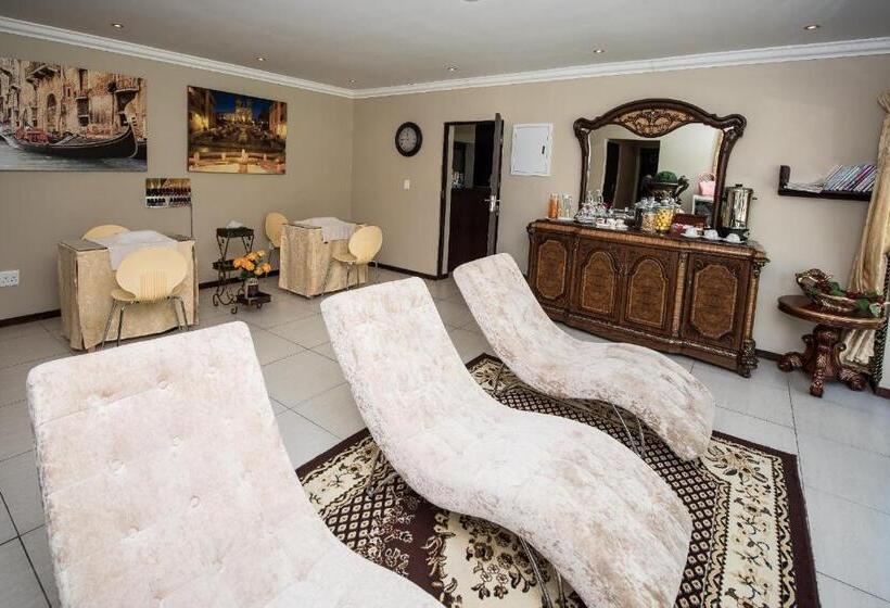 منتجع First Group Qwantani