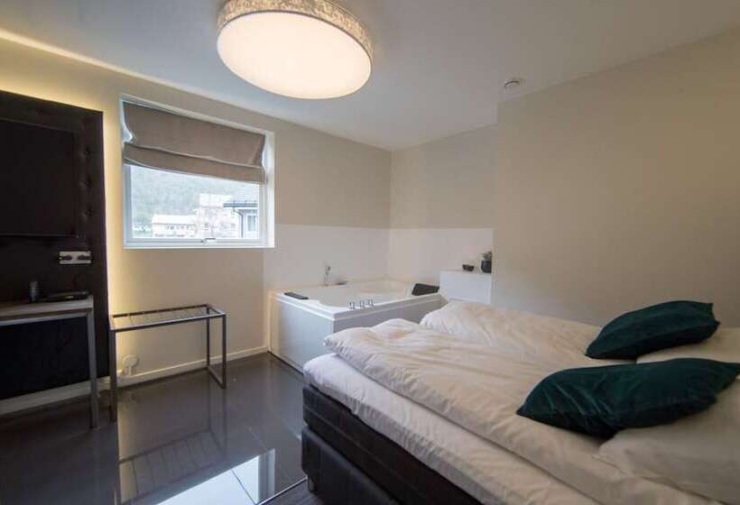 Svartisen Apartments