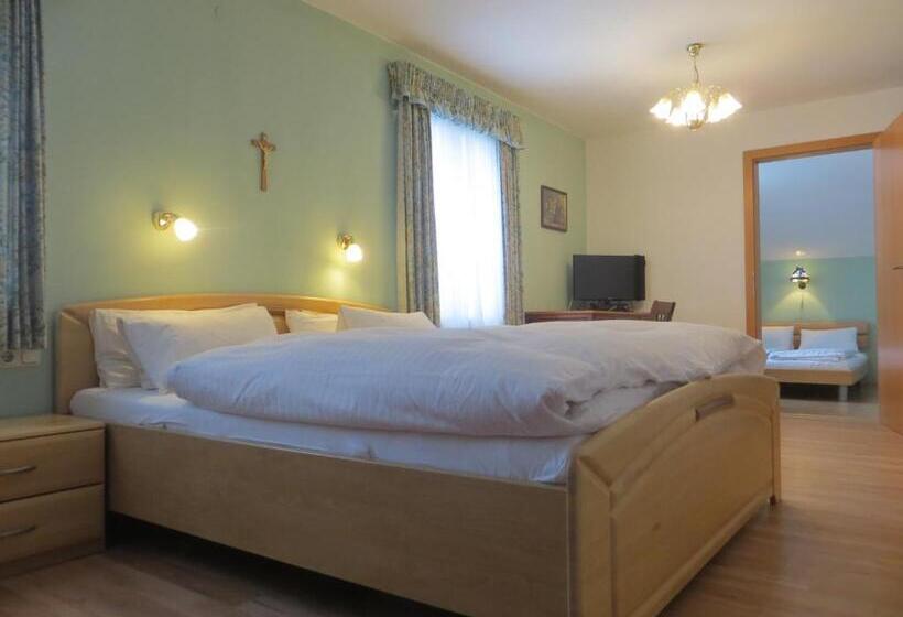 فندق صغير Garni Haus Jagerwirt