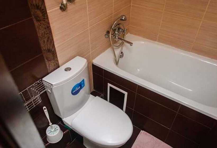 הוסטל Mini Hotel Glove House