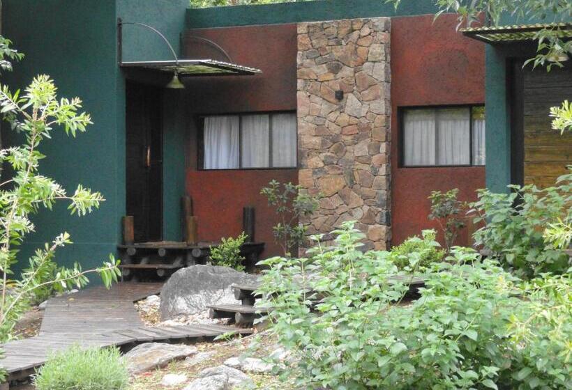 ユースホステル Puesto Victoria   Adults Only