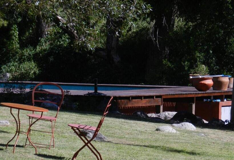 ユースホステル Puesto Victoria   Adults Only