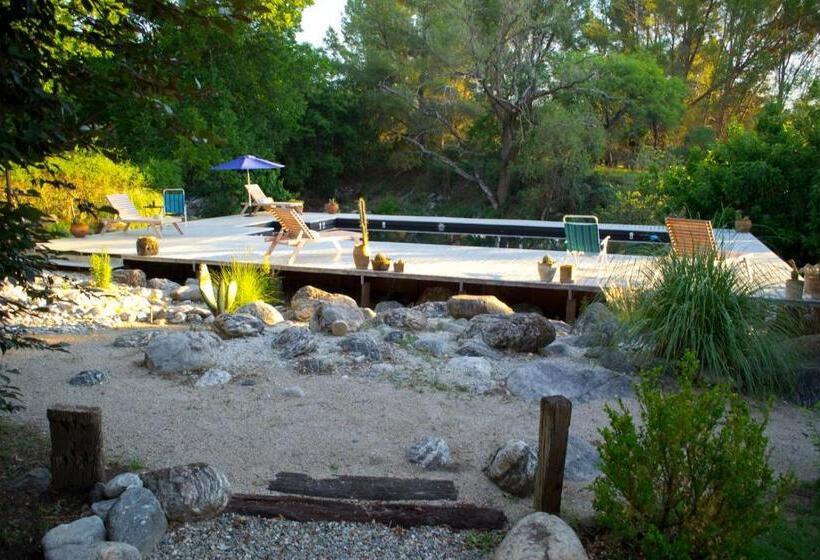 ユースホステル Puesto Victoria   Adults Only