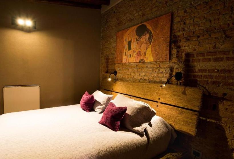 ユースホステル Puesto Victoria   Adults Only