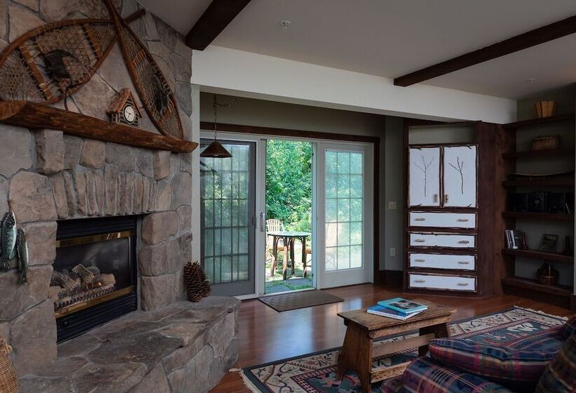 فندق صغير Strong House Inn