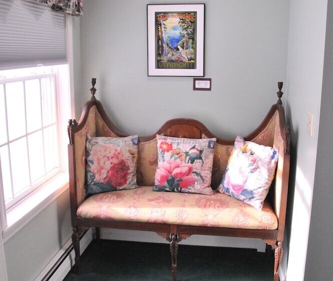 فندق صغير Strong House Inn