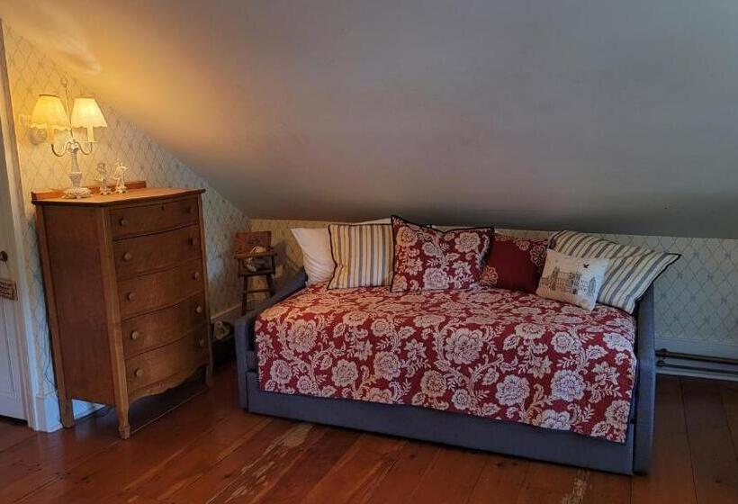 فندق صغير Strong House Inn