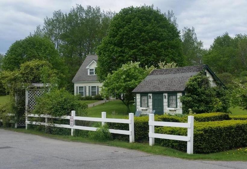 فندق صغير Strong House Inn