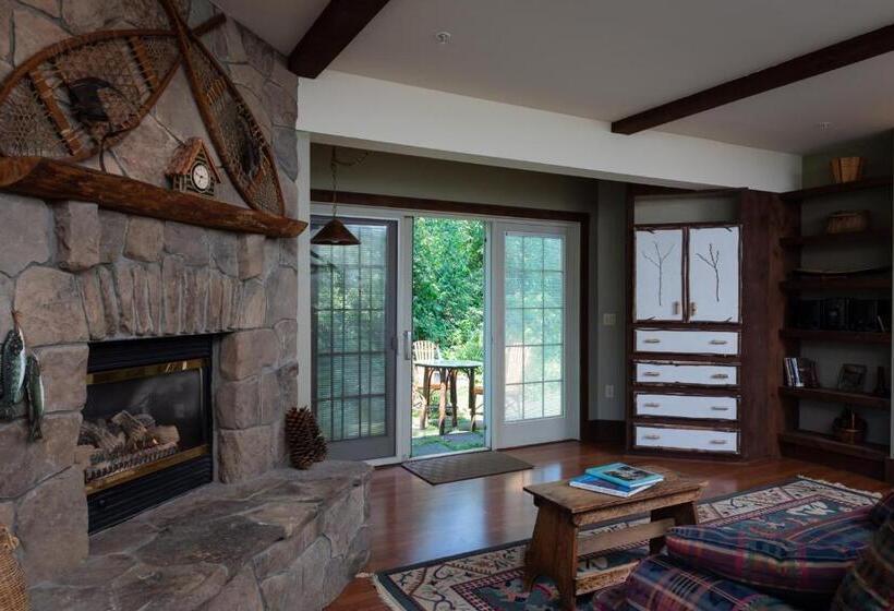 فندق صغير Strong House Inn