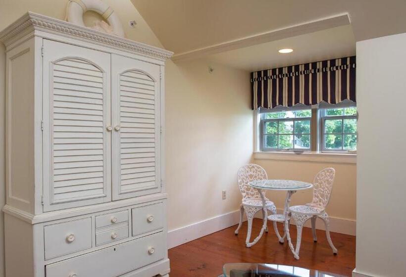 فندق صغير Strong House Inn