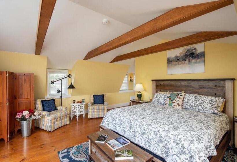 فندق صغير Strong House Inn