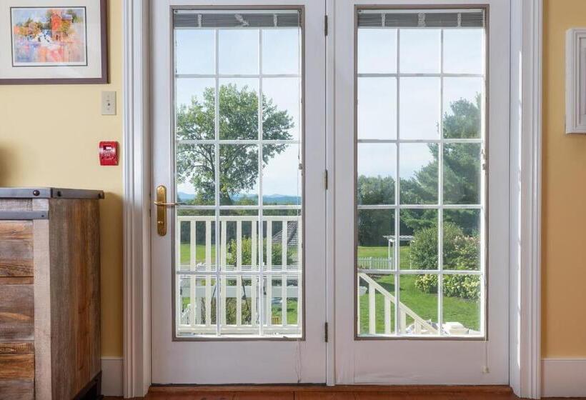 فندق صغير Strong House Inn