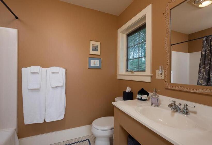 فندق صغير Strong House Inn