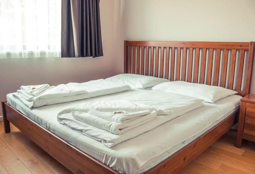 Bl Yachtclub & Apartments