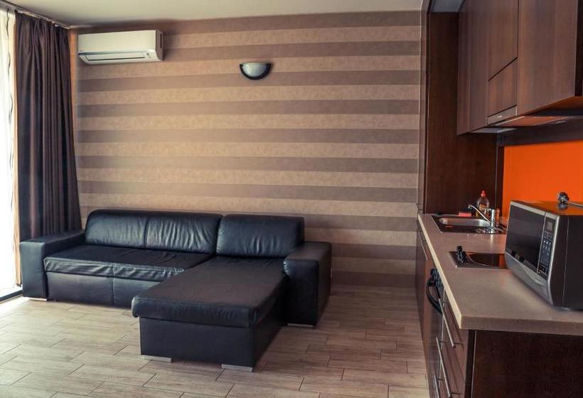 Bl Yachtclub & Apartments