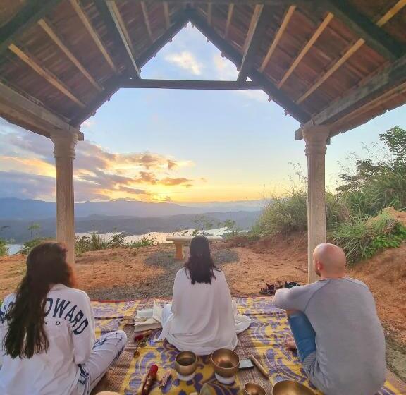 Отель Welikande Yoga Retreats