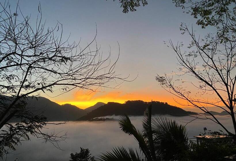 Отель Welikande Yoga Retreats