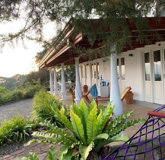 Отель Welikande Yoga Retreats