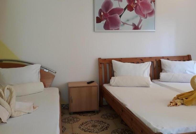 פנסיון Casa Silvia