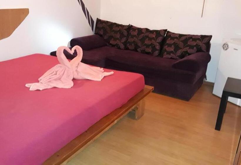 פנסיון Casa Silvia