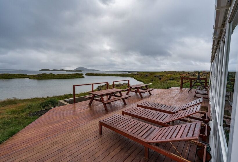 پانسیون Dimmuborgir Guesthouse