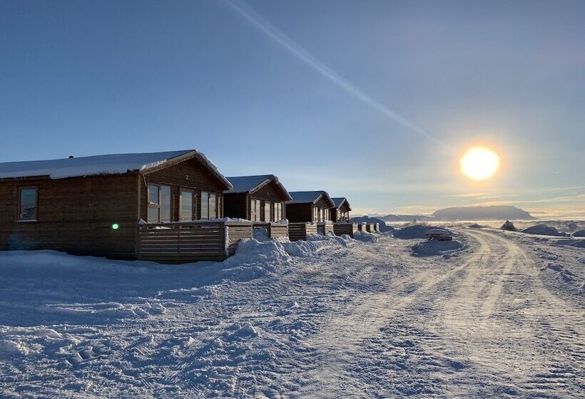 پانسیون Dimmuborgir Guesthouse