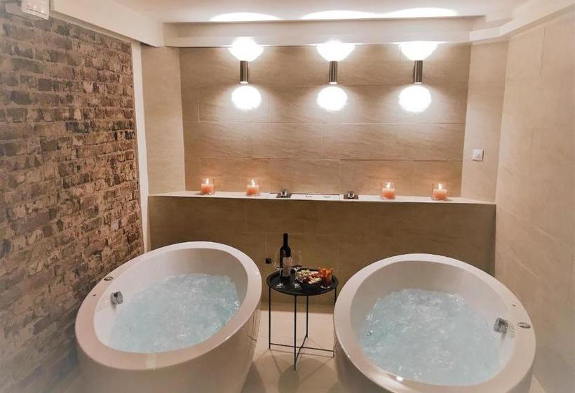 펜션 Dvůr Stráň