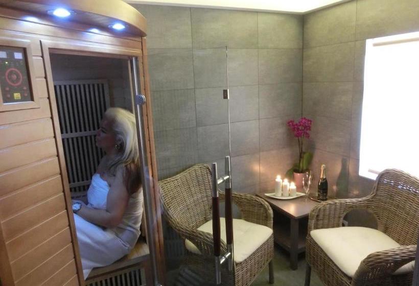 펜션 Dvůr Stráň