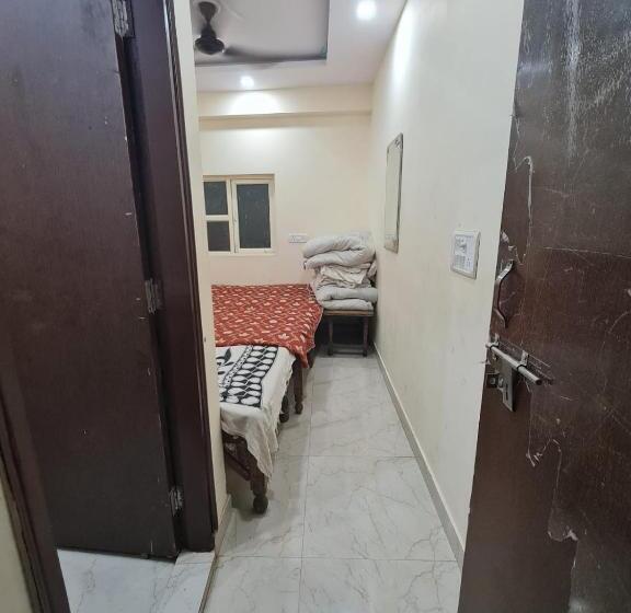 بنسيون Ever Green Guest House Travel Pg