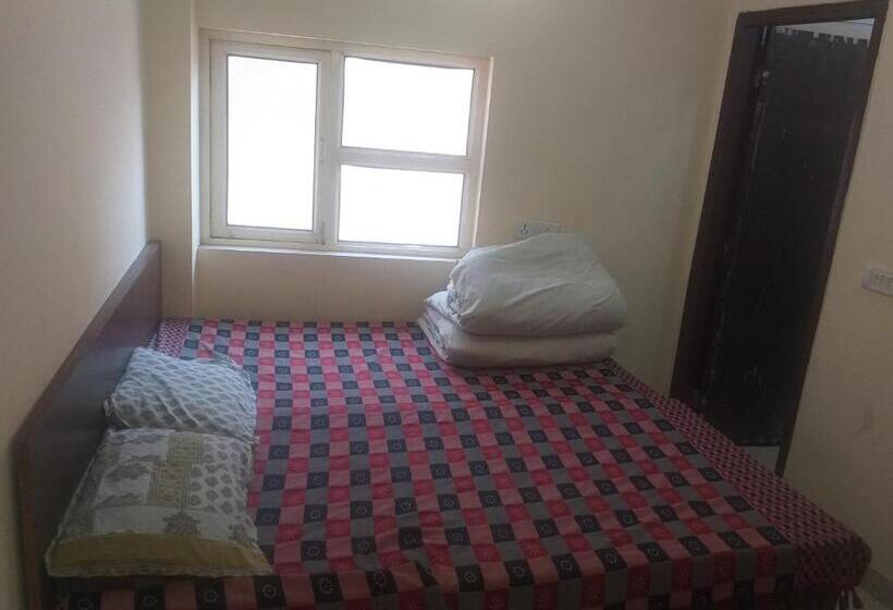 بنسيون Ever Green Guest House Travel Pg