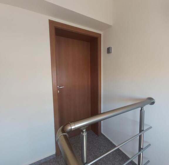 ペンション Guest House Skalite