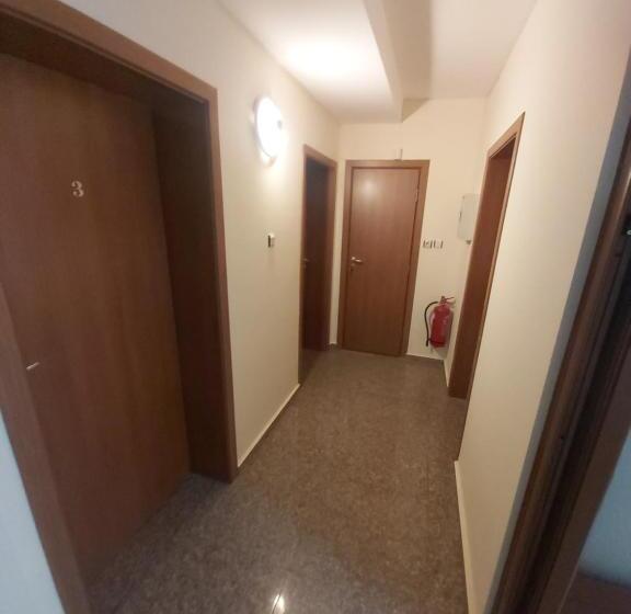 ペンション Guest House Skalite