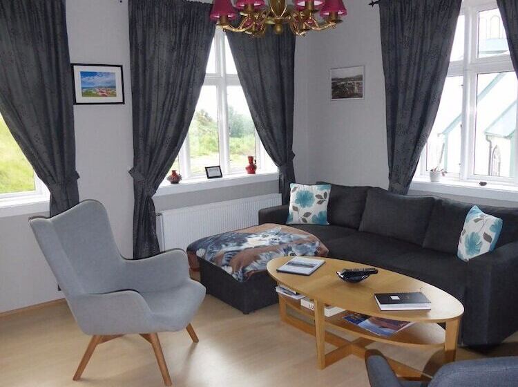 پانسیون Guesthouse Tilraun