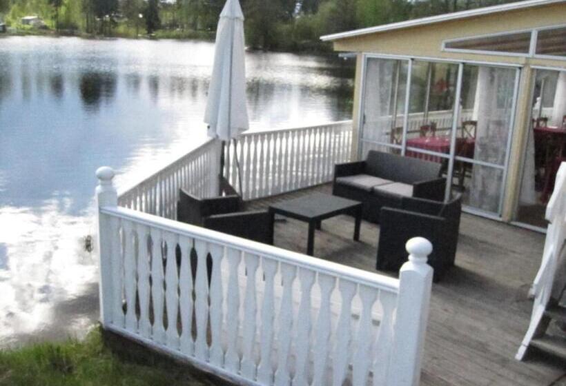 פנסיון Gula Huset