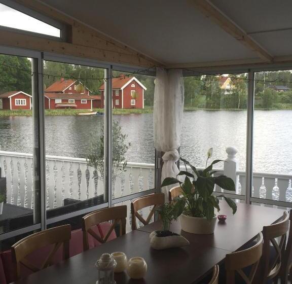 פנסיון Gula Huset