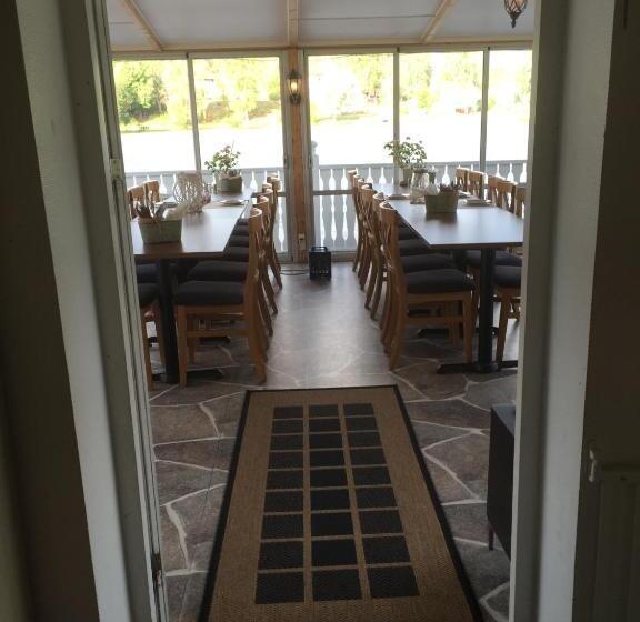 פנסיון Gula Huset