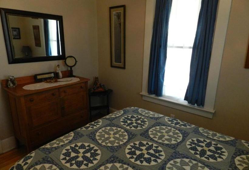 פנסיון Helming Guest House